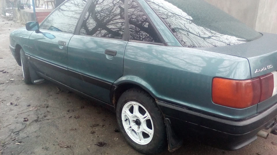 Audi 80 1.8 карб. Кейхен 4