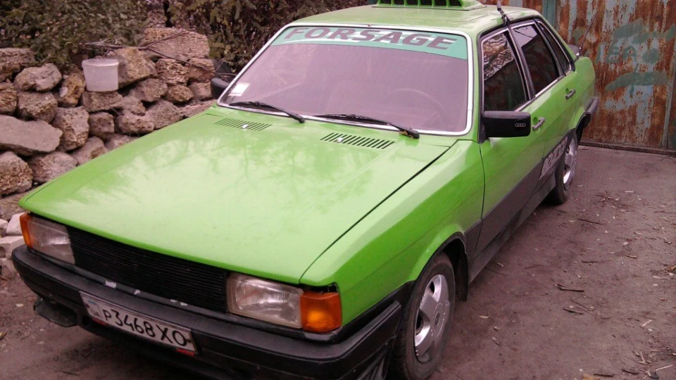 Audi 80 1.8 карб 2