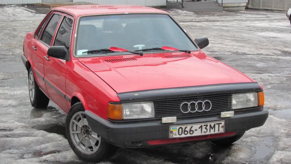 Audi 80 1.8 карб 5