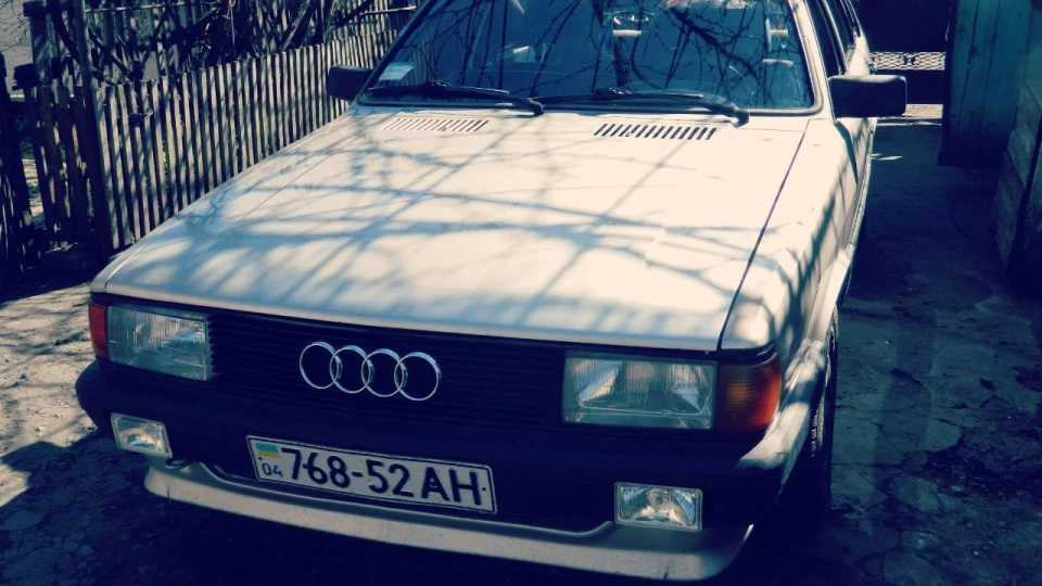 Audi 80 1.8 карб 2