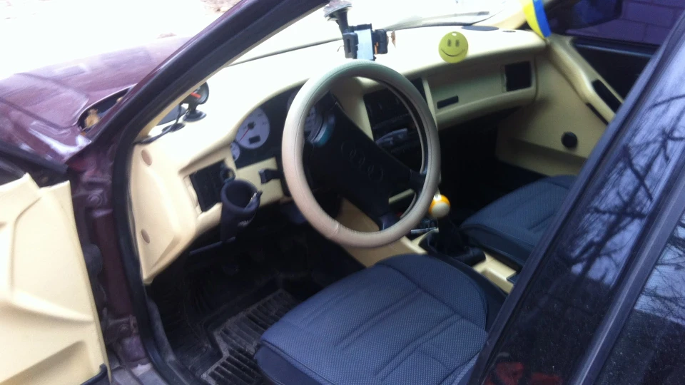 Audi 80 1.8 карб 2