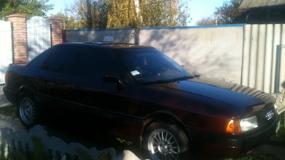 Audi 80 1.8 карб 5
