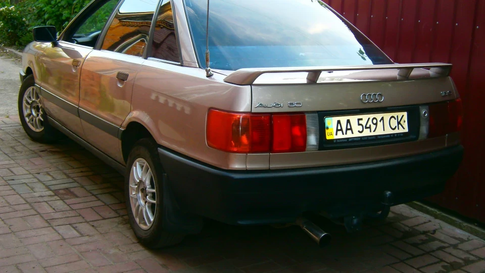 Audi 80 1.8 S Бочечка з 90-х 2