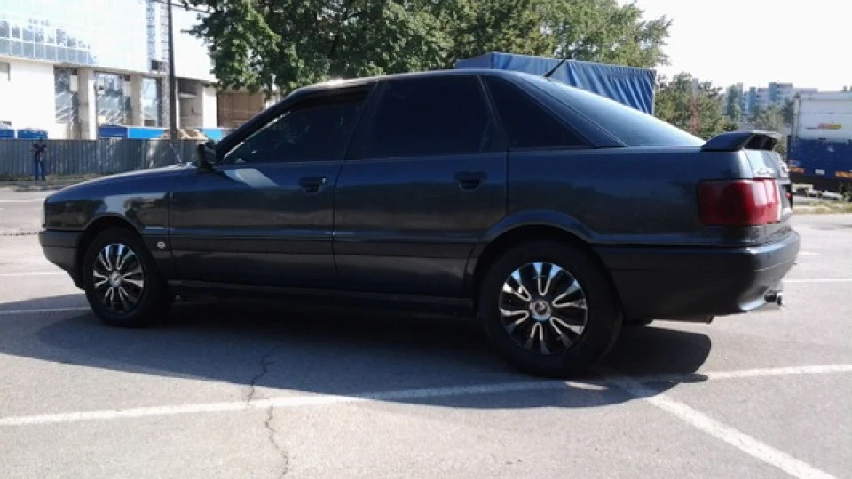 Audi 80 1.8 S 5