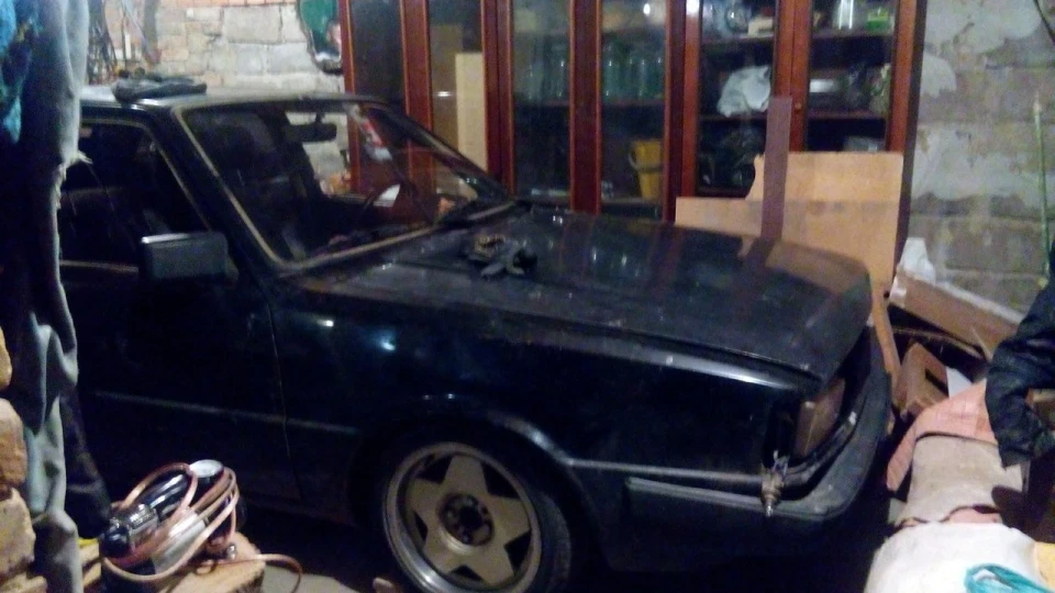 Audi 80 1.8т Чорна Мразь 4