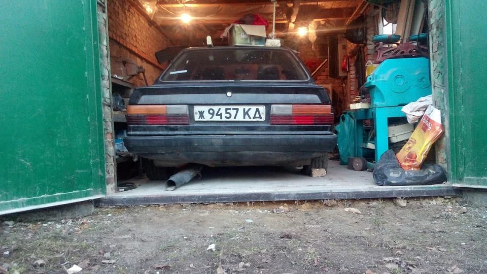Audi 80 1.8т Чорна Мразь 5