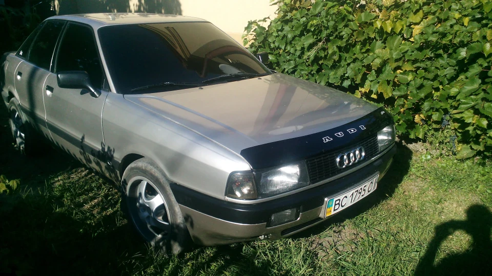 Audi 80 2.0 бензин 4