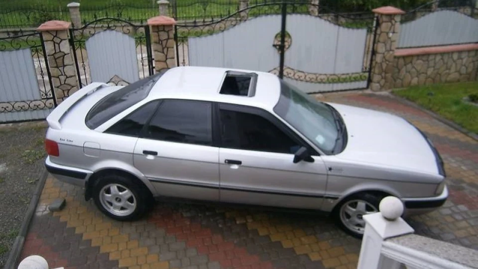Audi 80 2.0 сіра ластівка! 5