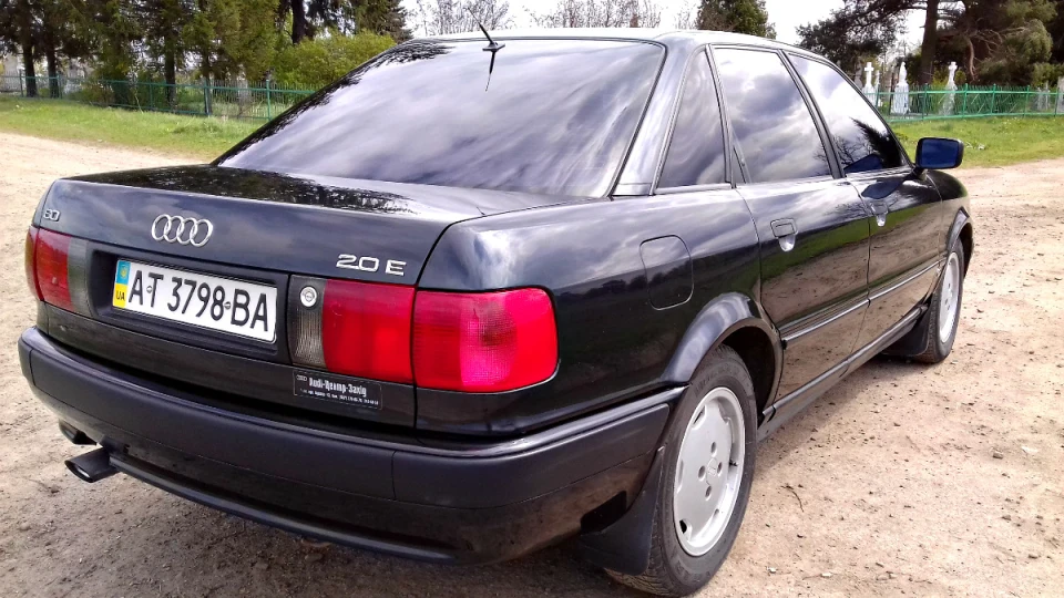 Audi 80 2.0E mono 3