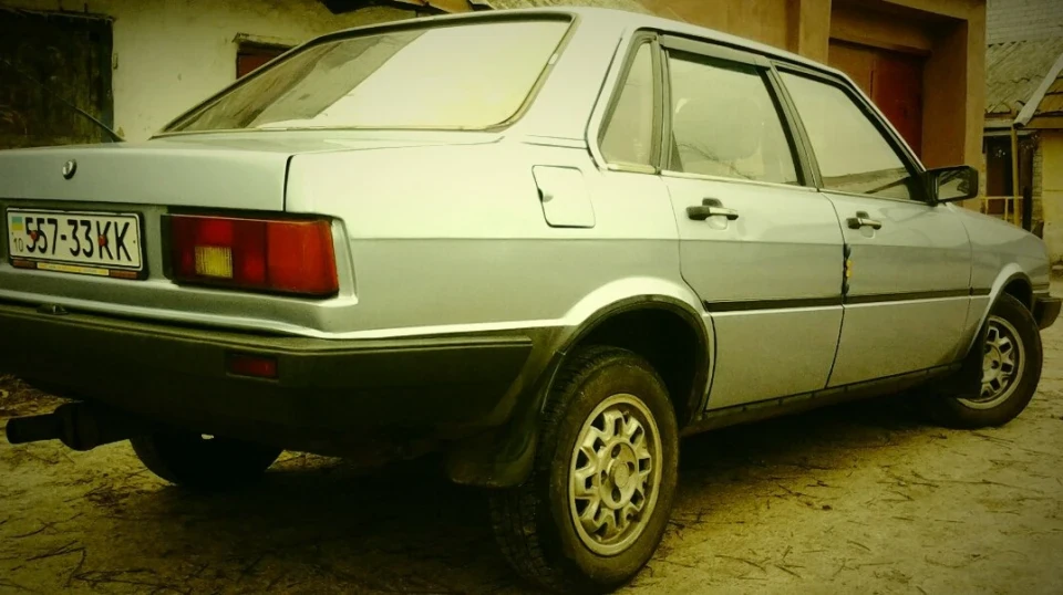 Audi 80 2,2 карб 4