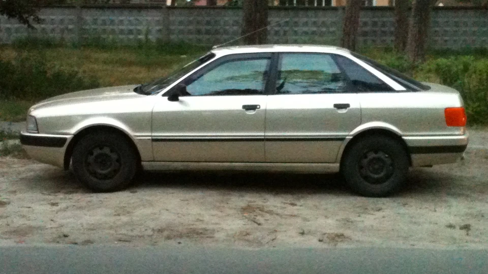 Audi 80 Б34 Сонячна 3