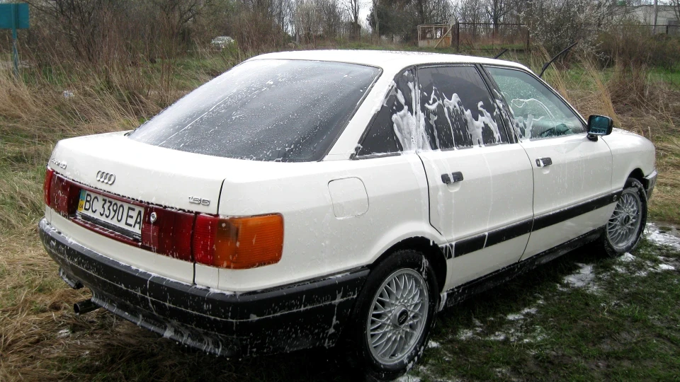 Audi 80 blonden frau 1.8S RU 3