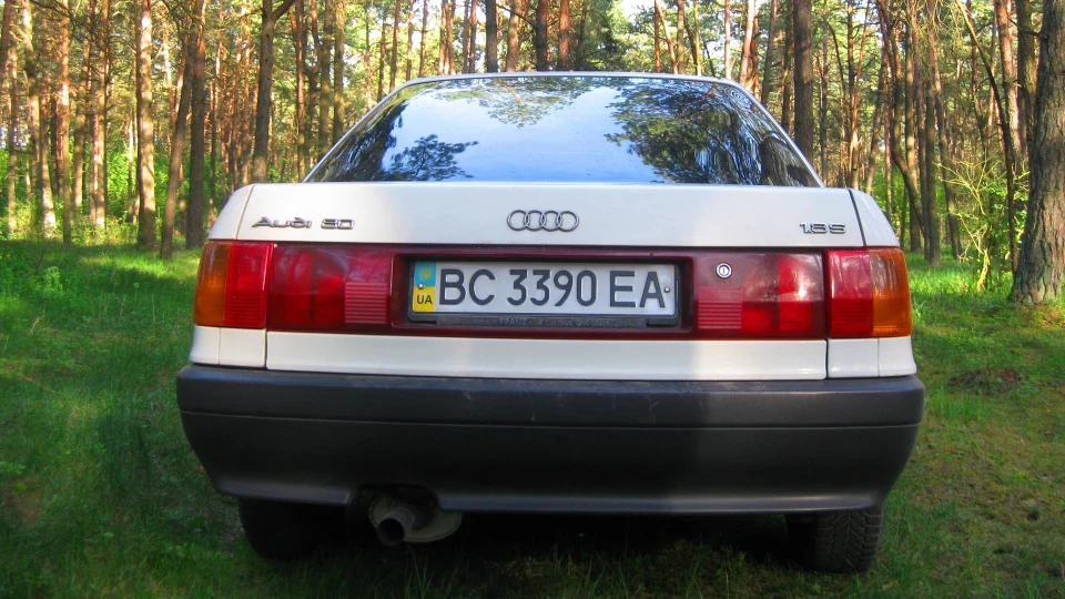 Audi 80 blonden frau 1.8S RU 5