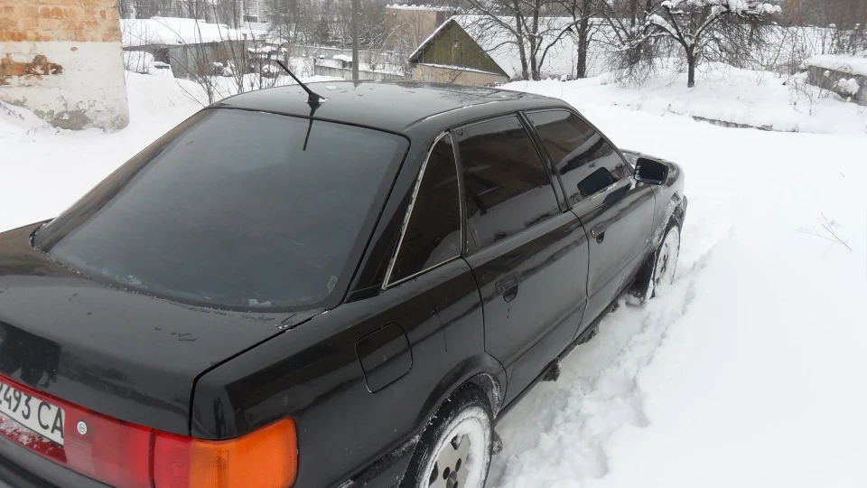 Audi 80 діжка 4