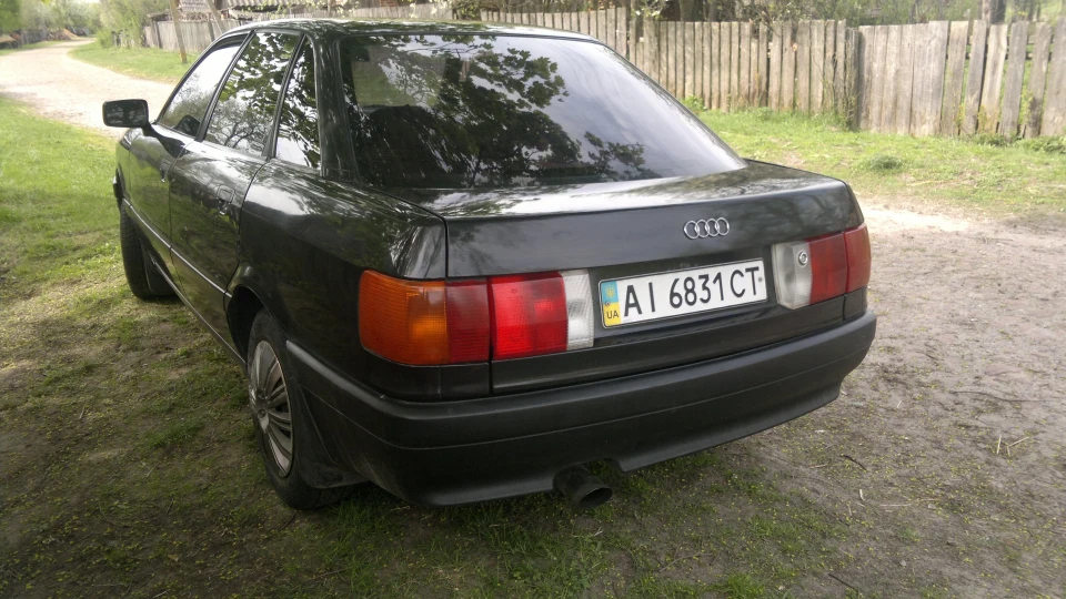 Audi 80 Чорна Бочка 5