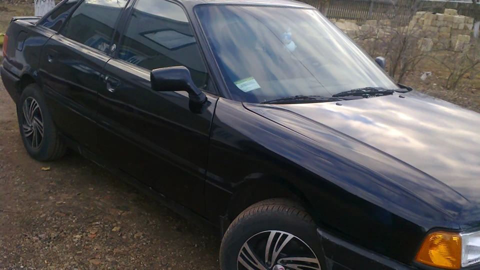 Audi 80 чорний перламутр 3