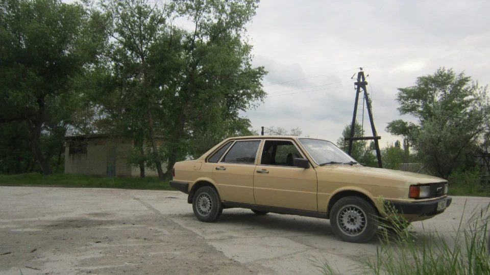 Audi 80 Задоволений як Слон 3