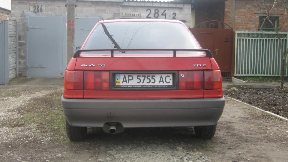Audi 80 ця машинка з ауді була 3