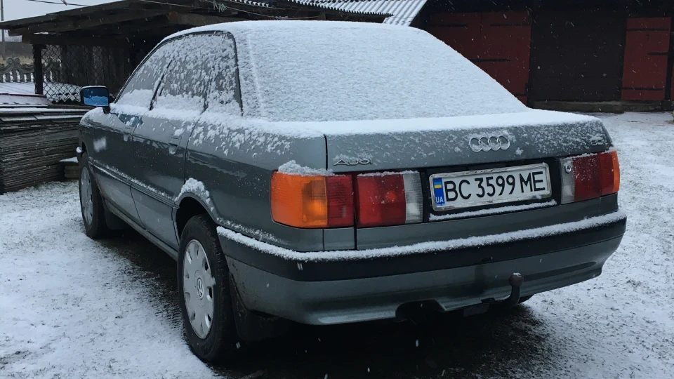Audi 80 Gray metallic 4