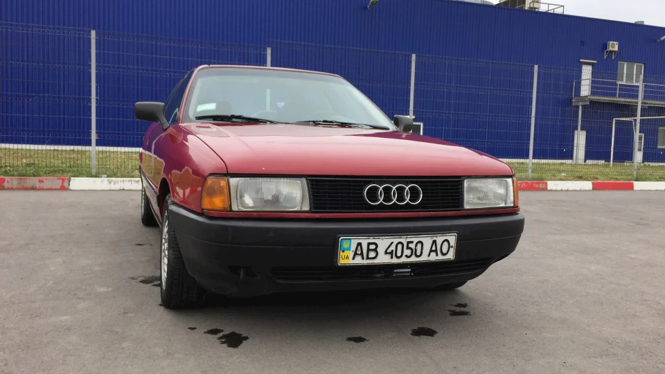 Audi 80 Червоненький акваріум) 3