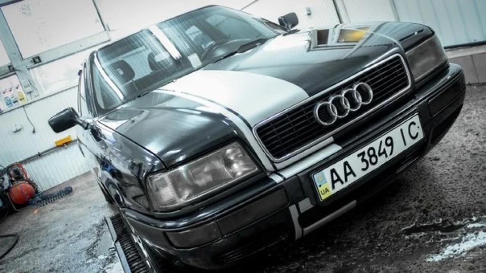 Audi 80 Ластівка темно синя 4
