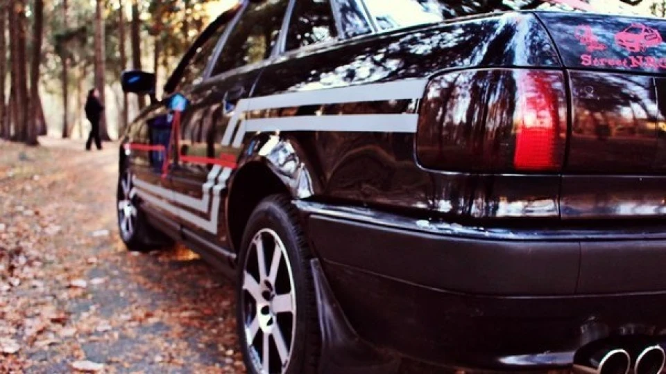 Audi 80 Ластівка темно синя 5