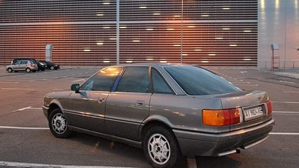 Audi 80 НедоКВаКу 3
