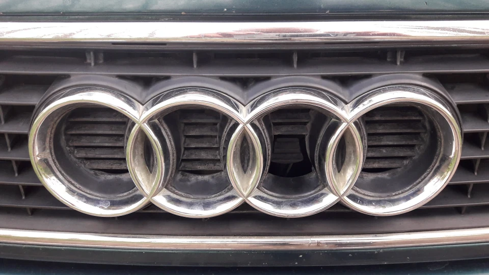 Audi 80 гармата 4