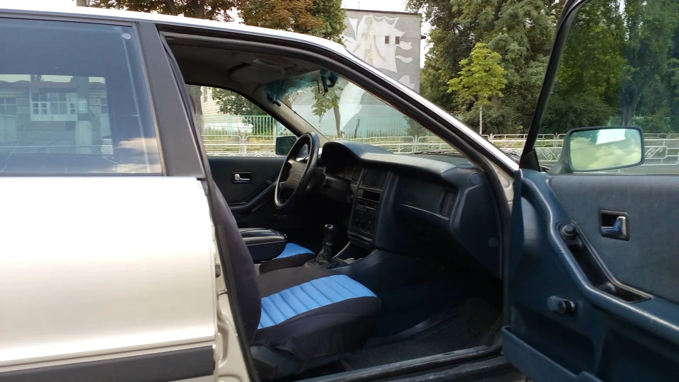 Audi 80 сірий мустанг 1.8 UA 2