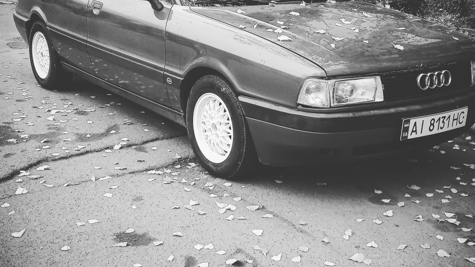 Audi 80 Sport edition Вишня 2