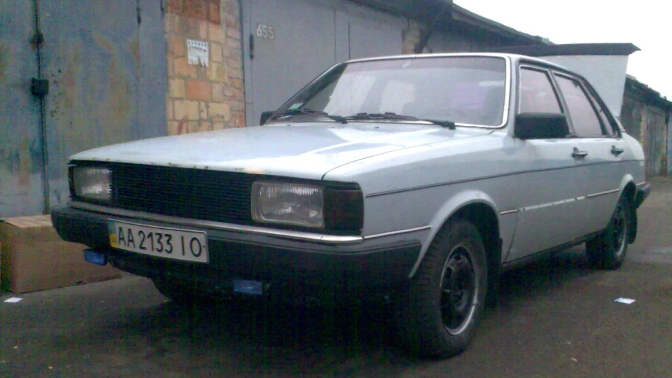 Audi 80 стиляга бабуся