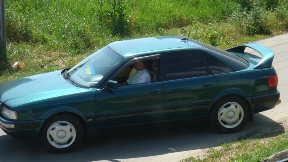 V4 2 8 Quattro