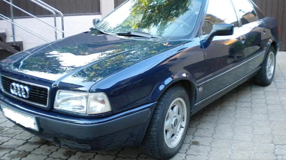 Audi 80 В4 ЛАСТІВКА 4