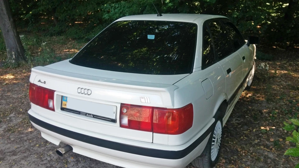 Audi 80 White Edition 2