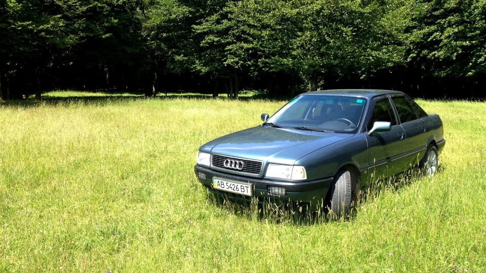 Audi 80 хамелеон 2.0 2