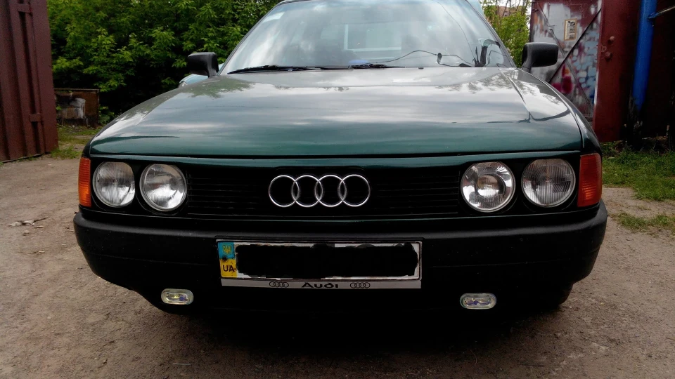 Audi 80 Зелений металік, 1,8S 2