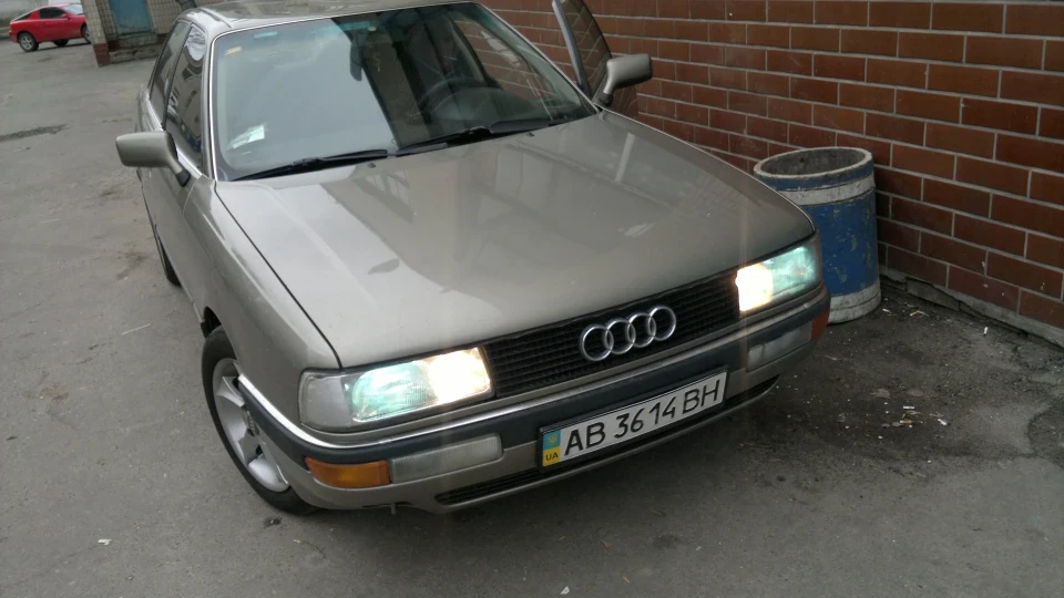 Audi 90 2