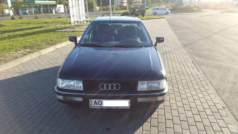 Audi 90 1.8 монік