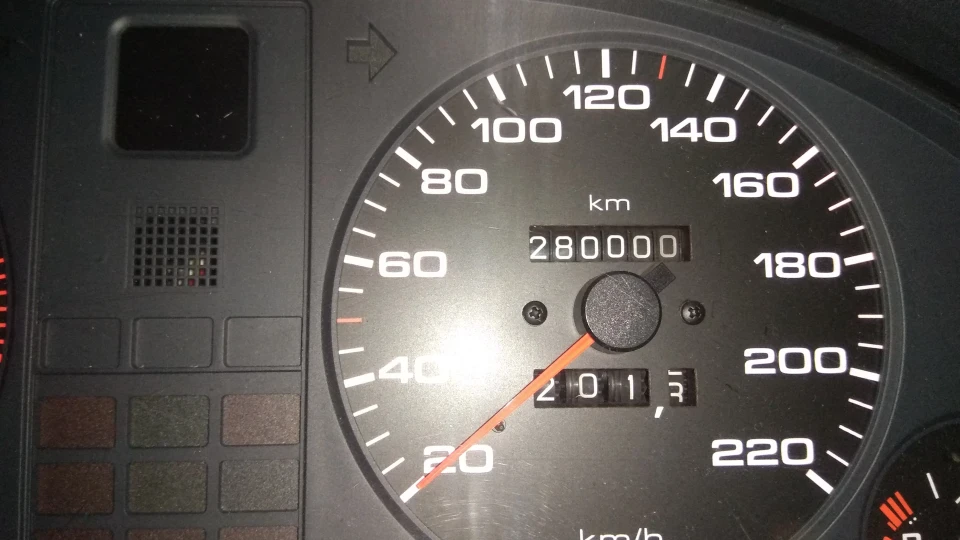 Audi 90 2.0 E PS 115 4