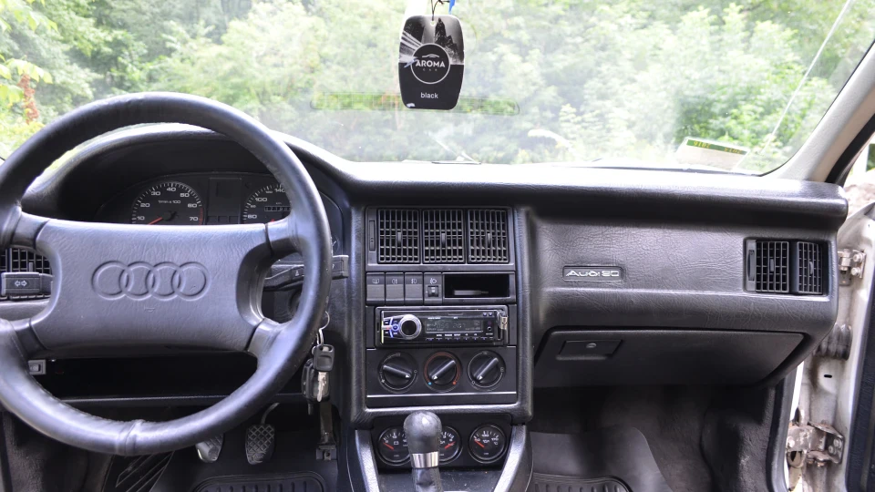 Audi 90 2.2 E 4