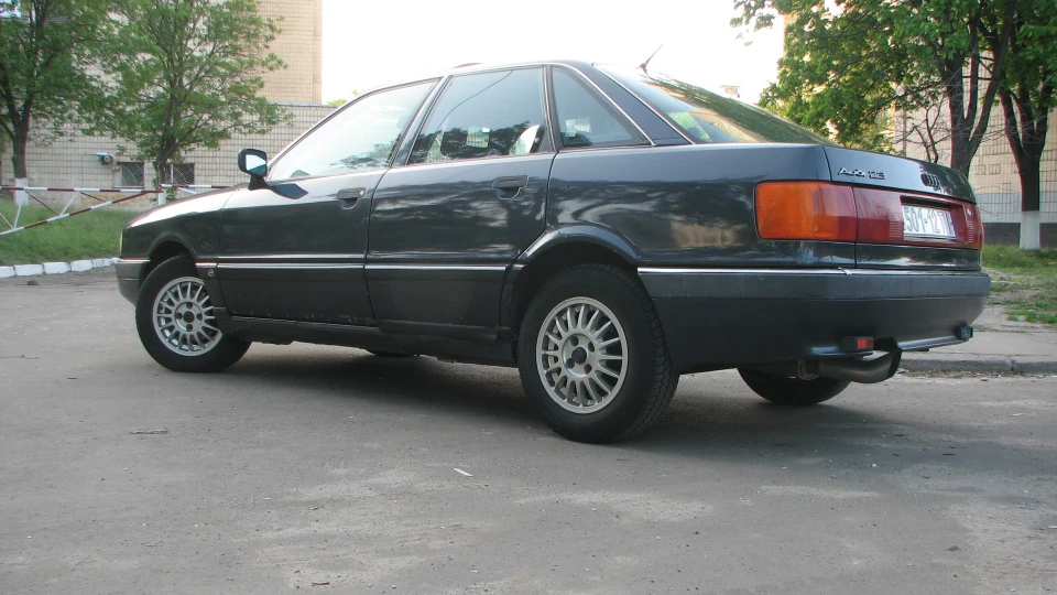 Audi 90 Бритва
