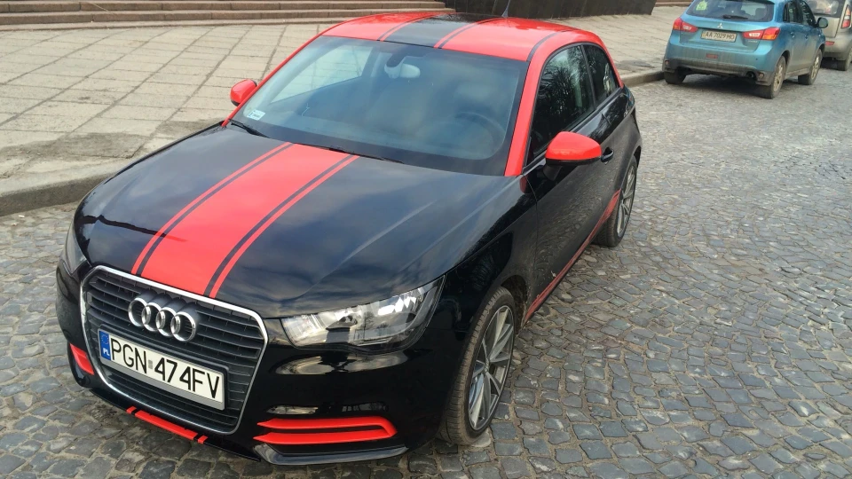 Audi A1 Black & Red 5