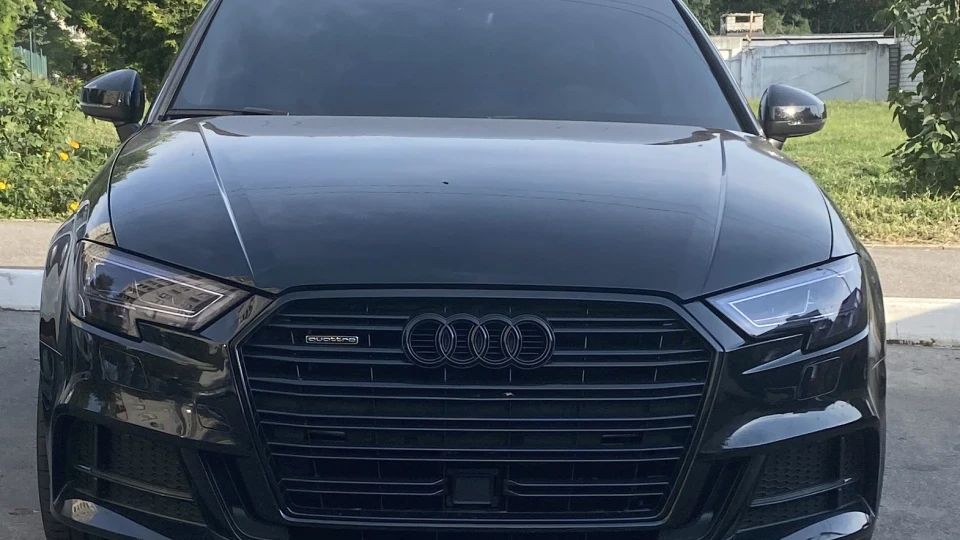 Audi A3 Sedan 2.0 quattro 4
