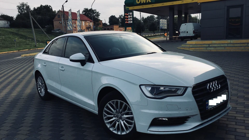 Audi A3 Sedan 2.0 TDI 350nm White 4