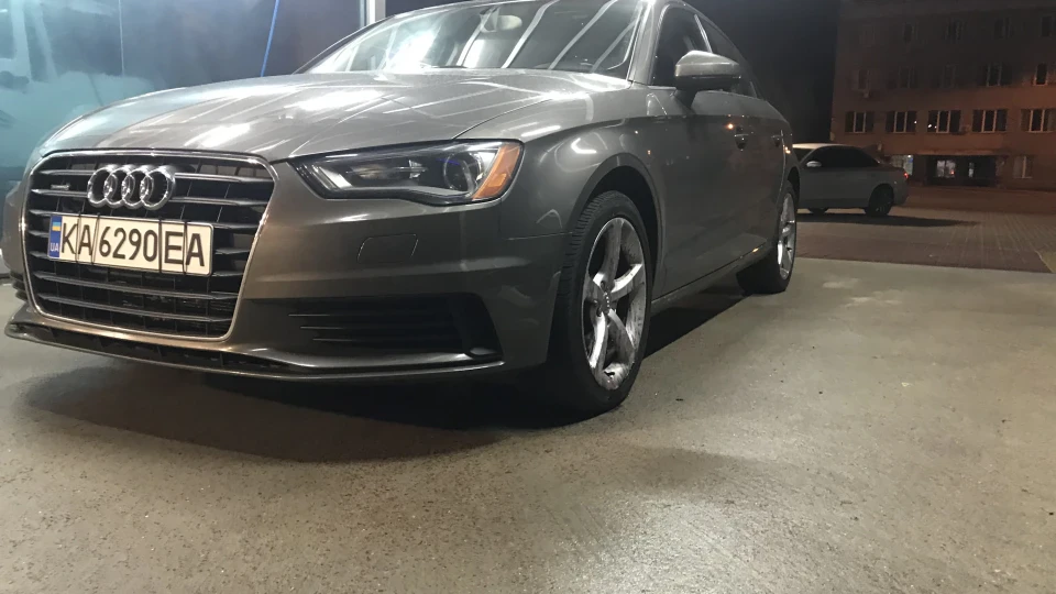 Audi A3 Sedan 2.0 турбо 220 сил 2