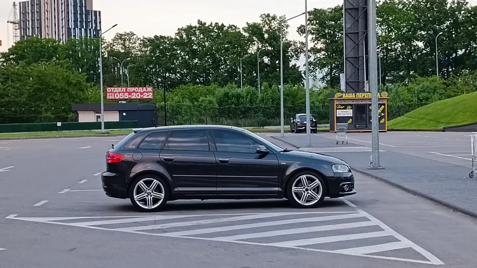 Audi A3 Sportback Premium Plus Sline 2