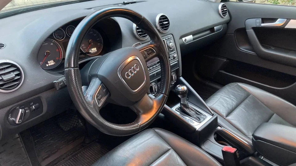 Audi A3 Sportback S-Line 2.0 TDI + DSG6 3