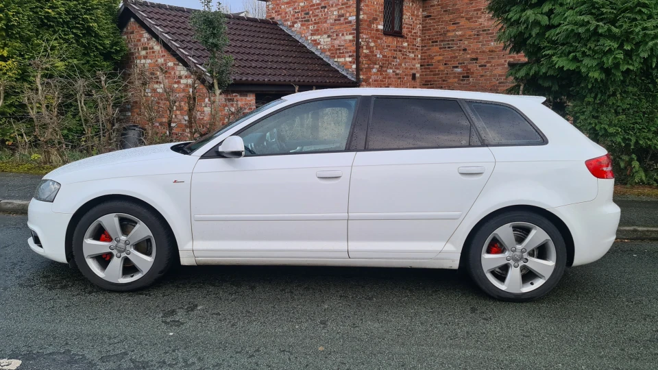 Audi A3 Блондинка 2
