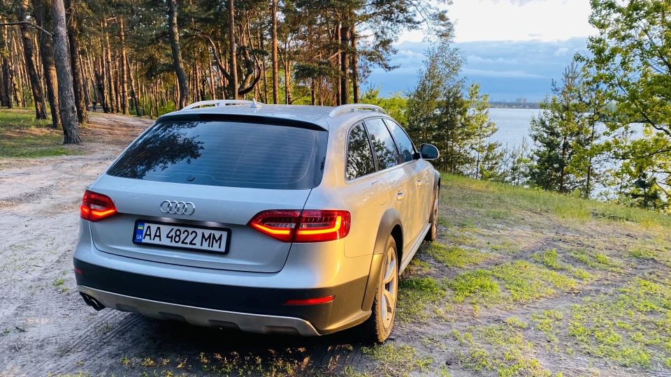 Audi A4 Allroad 2.0 TDI CGLD 4