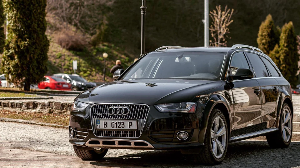 Audi A4 Allroad Black Resident 4